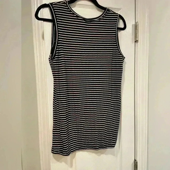 Bobeau Black White Stripes Sleeveless Crew Neck Twist Hem Textured Tank Size S - Picture 8 of 11